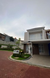 Rumah Full Furnished di Paramount Village Semarang