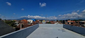 Rumah kost besar dan luas dekat kampus di kota malang