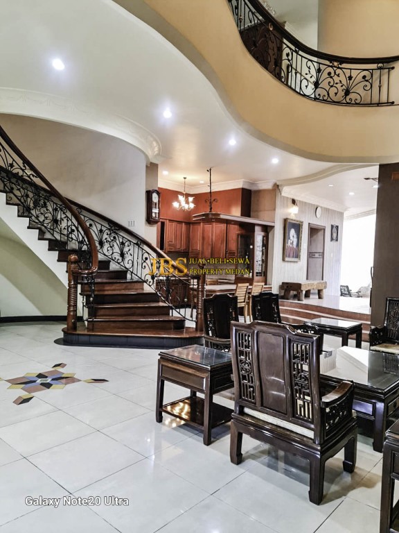 Dijual Villa Siap Huni Komplek Griya Riatur Jalan 