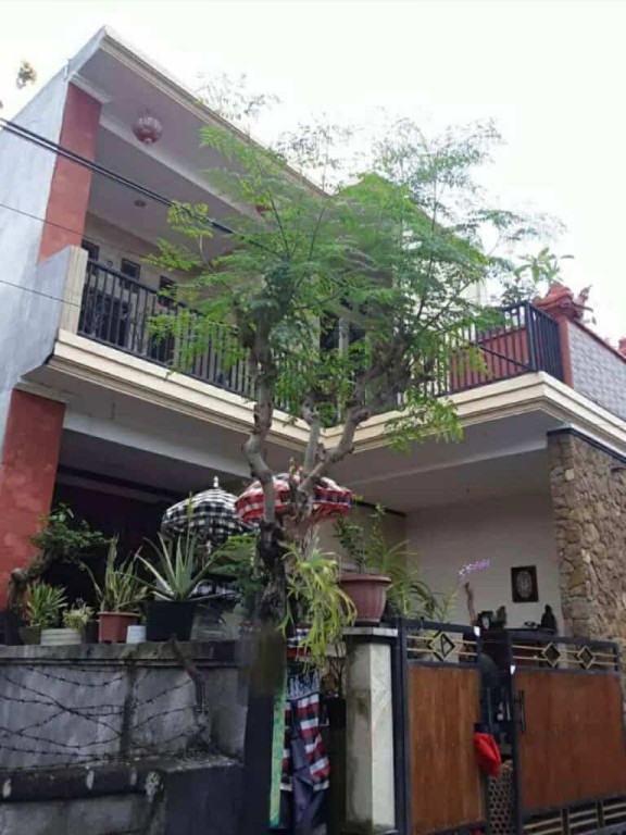 Jual Rumah 2 Lantai 4 Kamar Tengah Kota Denpasar 