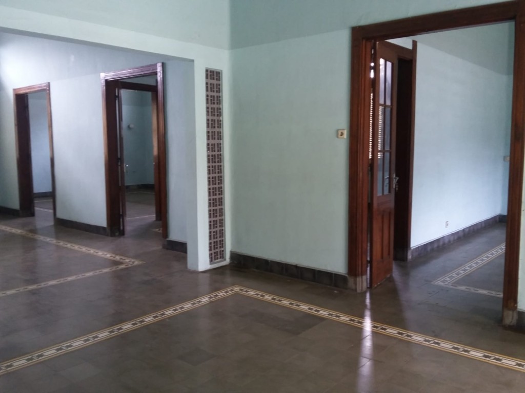 Jual Rumah Besar didekat Hotel Shalimar Malang 