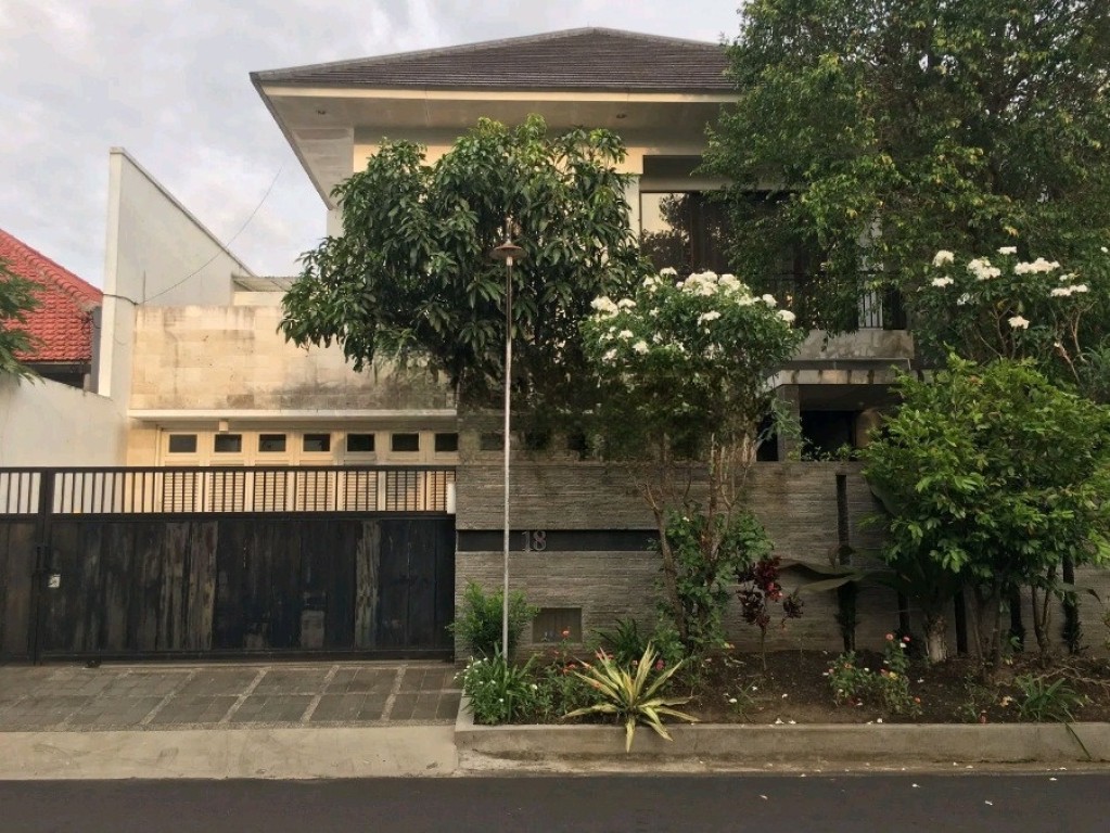 Rumah 2 Lantai di Indragiri Bunulrejo Malang 