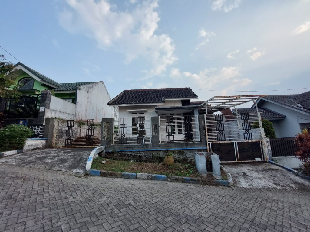 Rumah Dijual di Puncak Buring Indah Malang 
