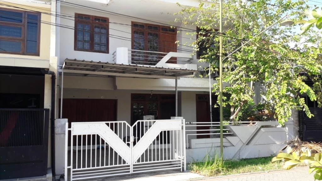 Rumah Dijual di Jl Manyar Jaya Surabaya 