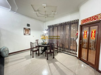 Jual Villa Siap Huni Fully Furnished di Komplek Merbau Mas Jalan Merbau Med