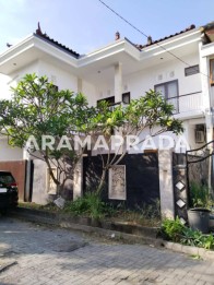 Dijual Rumah Furnished 2 Lantai 3+1 Kamar Taman Griya Nuansa Pratama