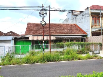 Dijual Rumah Hitung Tanah di Jl Cidurian Blimbing Kota Malang