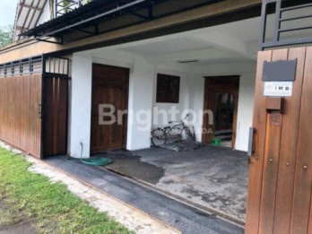 Dijual Villa Asri Full Furnished 2 Lantai Tumbak Bayuh Tiying Tutul Canggu 