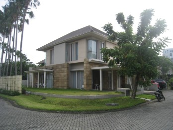 Jual Rumah Modern Lux di Royal Residence Crown Hill, Surabaya.