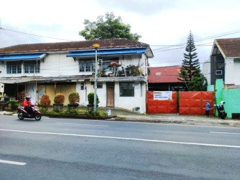 Rumah 2 Lantai Hitung Tanah di Jl Ir Soekarno Kota Batu