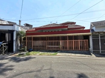 Rumah Bangunan Lama di Jl Raung Gunung-gunung kota Malang