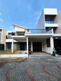 Rumah Cantik Minimalis Modern Ijen Nirwana Kota Malang