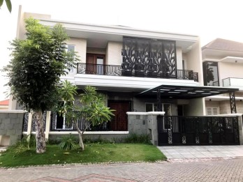 Rumah Full Furnished di Graha Family Surabaya