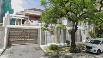 Rumah Mewah 2,5 Lantai Strategis Jl Cempaka Pusat Kota Surabaya