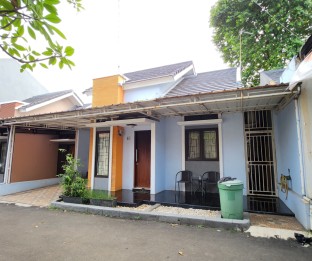 Rumah murah siap huni dan strategis di Jatibening , Pondokgede , Bekasi , J